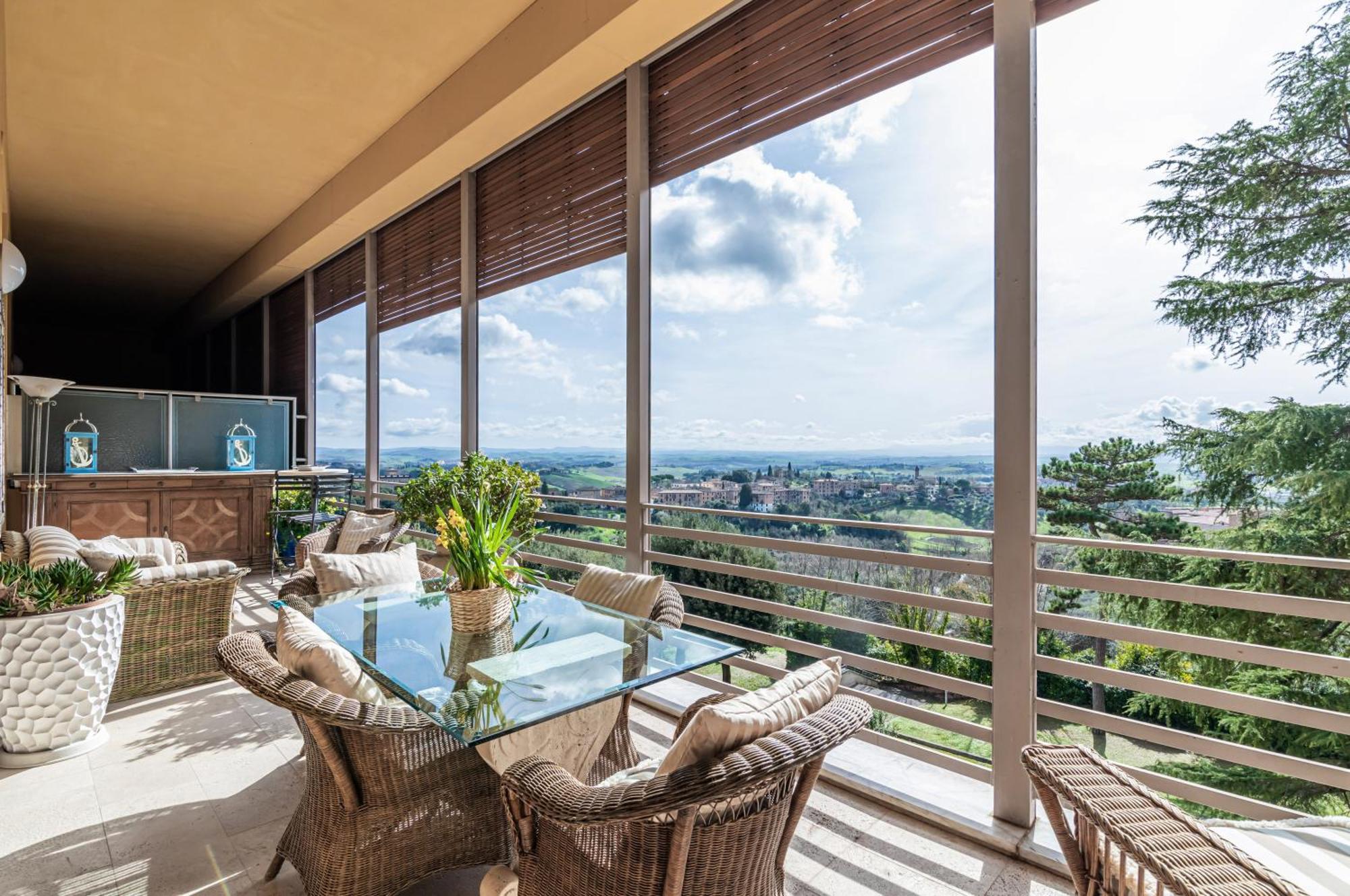 Porta Tufi Luxury Apartment With Private Parking! Siena Zewnętrze zdjęcie