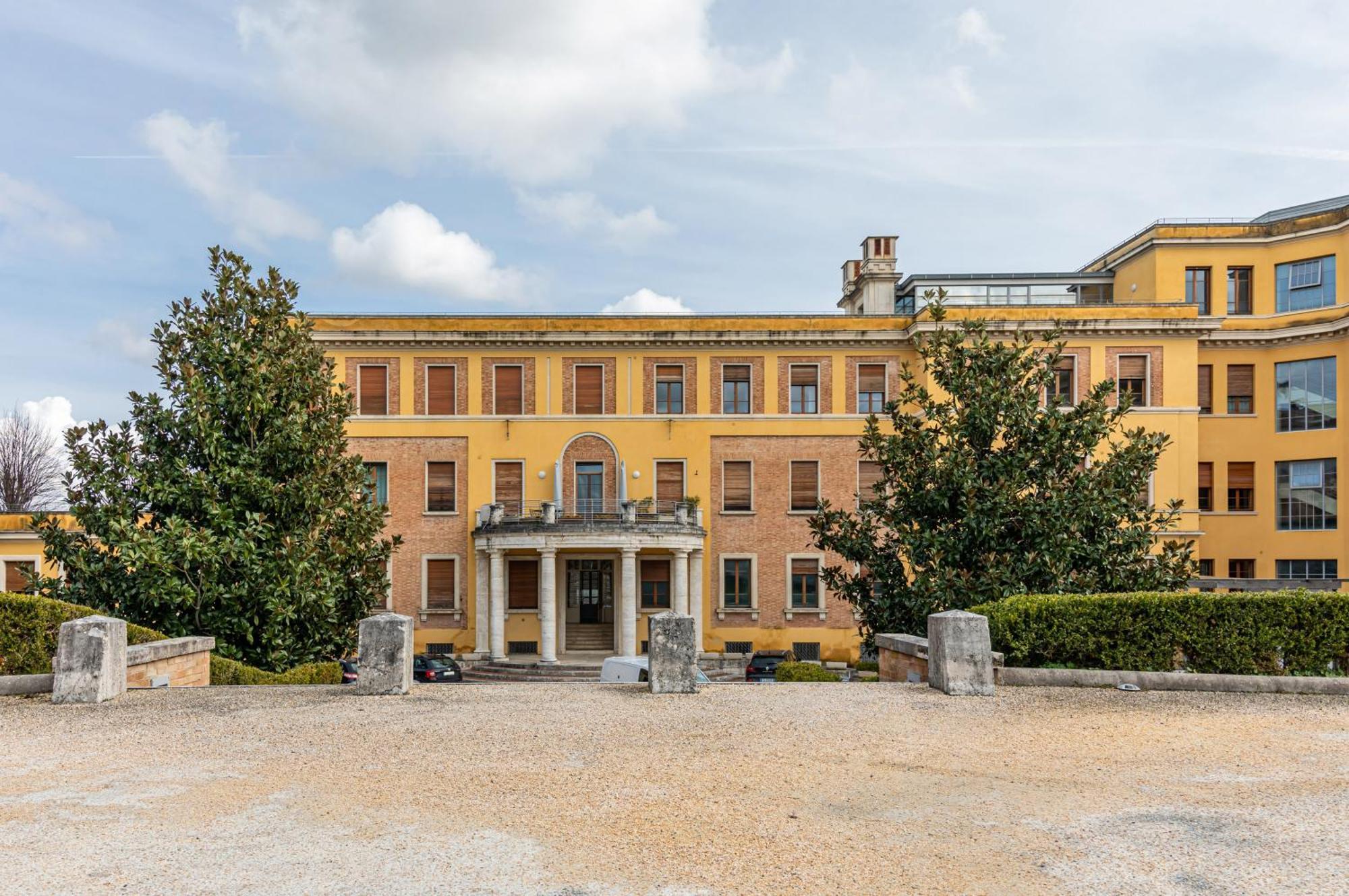 Porta Tufi Luxury Apartment With Private Parking! Siena Zewnętrze zdjęcie